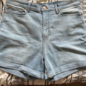 Lauren Conrad Size 16 Light Wash Short.